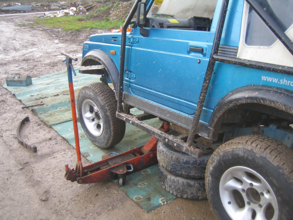 Suzuki Club UK - SCUK - Fitting Lift Spring