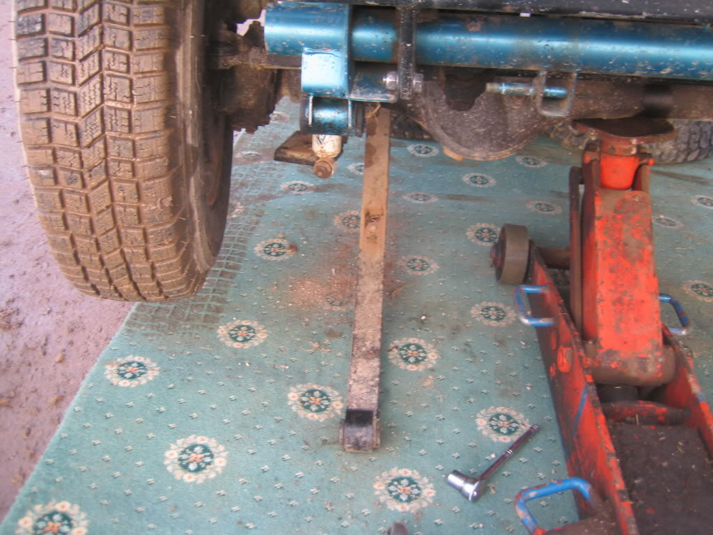 Suzuki Club UK - SCUK - Fitting Lift Spring